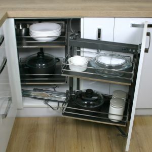 Угловой выдвижной механизм MAXIMA CLASSIC Corner Front 900 | Интернет-магазин мебельной фурнитуры и аксессуаров для кухни | Кухонная фурнитура и комплектующие