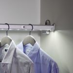 Штанга для одежды CAPELLA со светодиодным светильником