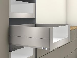 Внутренний выдвижной ящик MERIVOBOX E с BOXCAP 500 мм. под вставку | Мебельная фурнитура BLUM (Австрия)